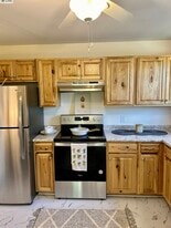 Building Photo - 91 Faith St