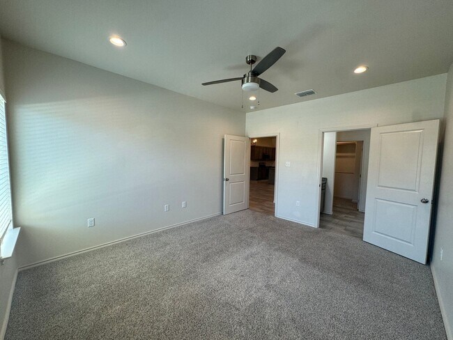 Building Photo - 2bed/2bath Available Now- LBK Cooper ISD