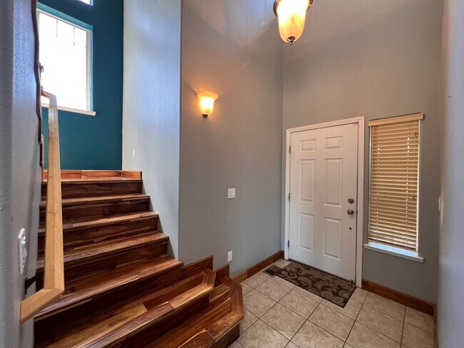 Building Photo - Coming Soon-- Large Beautiful Home off Tol...