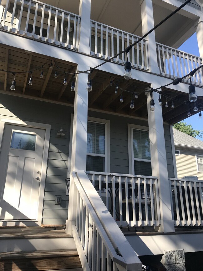 Building Photo - Great house in The Nations!