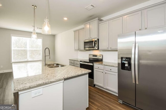 Building Photo - 5379 Fox Den Rd