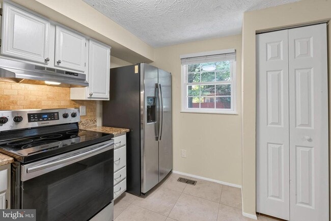 Building Photo - 7973 Tyson Oaks Cir