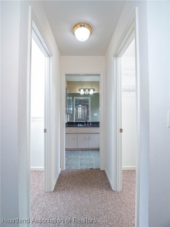 Building Photo - 2508 Manor Dr