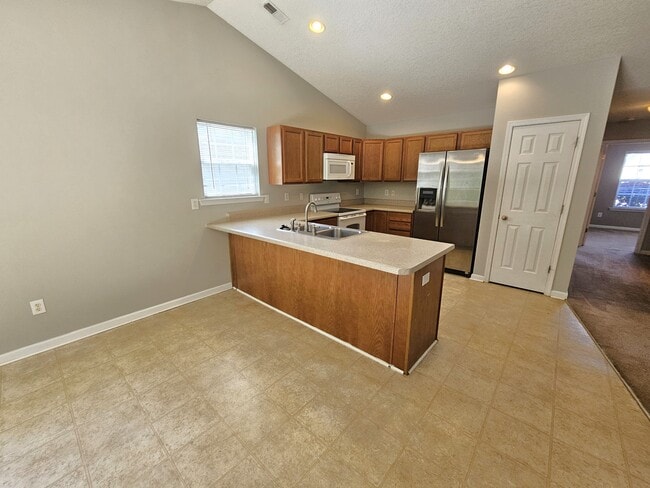 Building Photo - 35 Waukegan Way