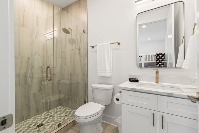 Building Photo - 24 Annabella St