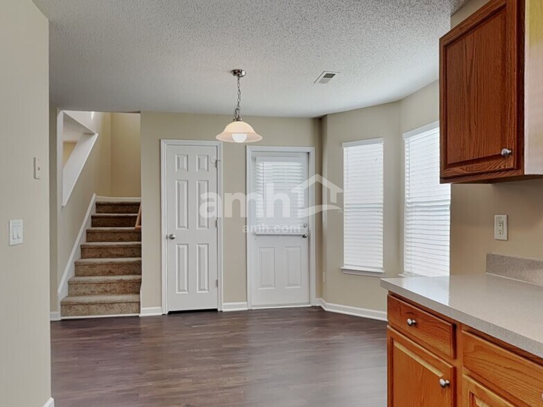 Building Photo - 3646 Sunset Hollow Dr