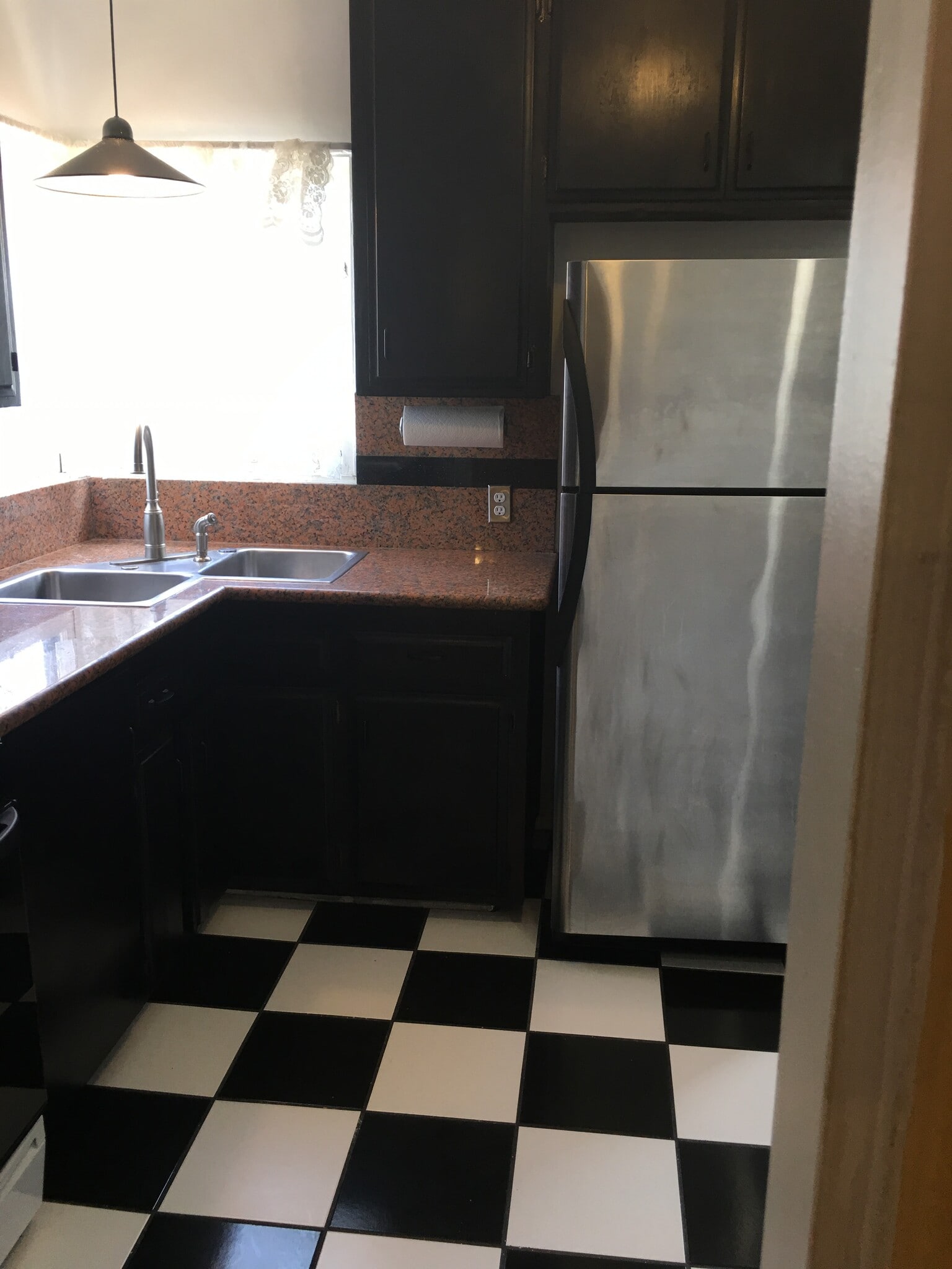 marble countertop - 4579 50th St
