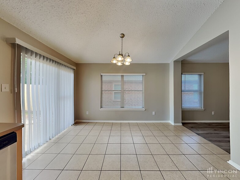 Building Photo - 4716 Shell Ridge Dr