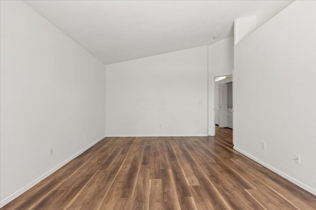 Building Photo - Summerlin North Amazing 3 Bedroom Home wit...