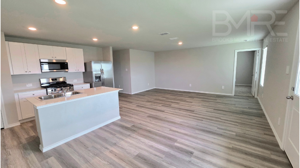 Building Photo - 233 Cal Ford Dr
