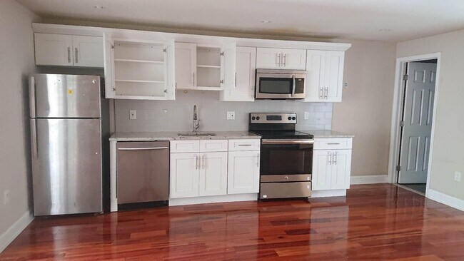 Primary Photo - 1118 S 12th St
