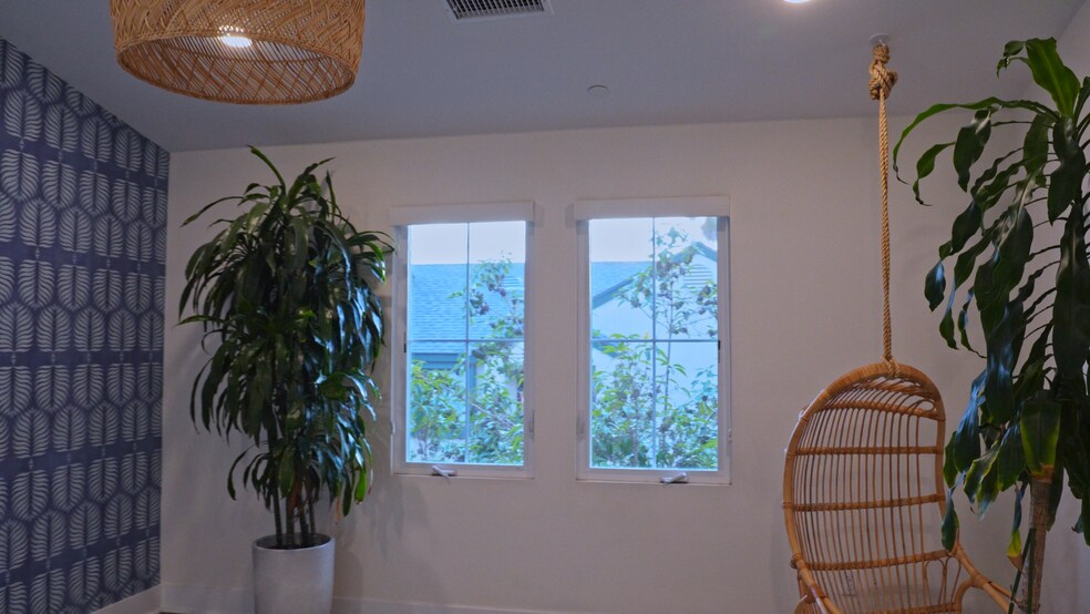 Building Photo - 855 Home Ave