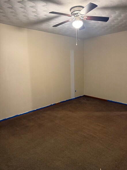 Building Photo - 11.5 Berry Rd