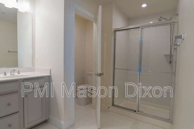 Building Photo - 9105 Fox Stream Way