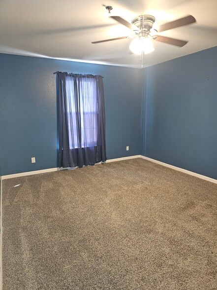 Building Photo - 143 Vixen Cir