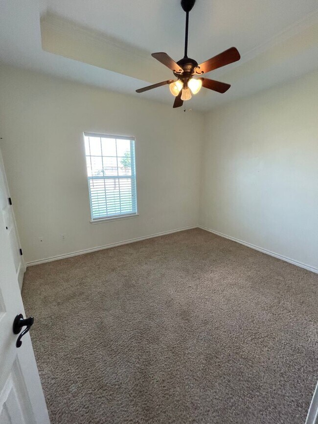 Building Photo - Spacious 4 Bed 2 Bath! Mesa School District!