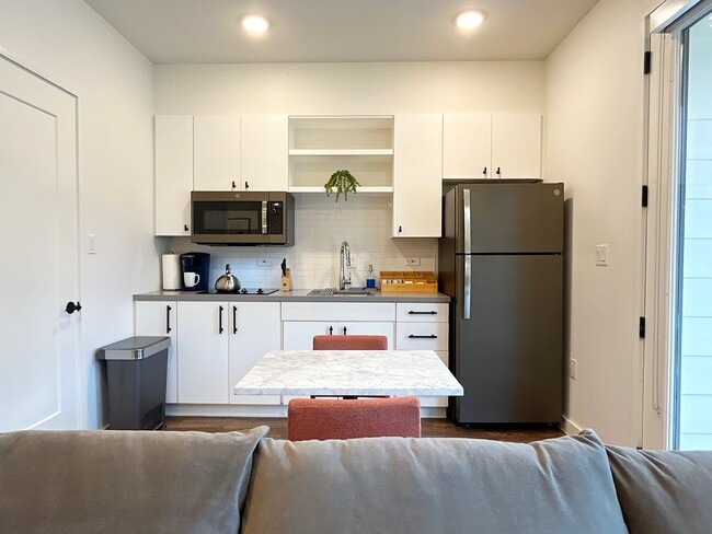 Building Photo - 49 Navasota St