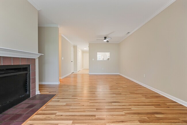 Building Photo - 20 Janet Cir