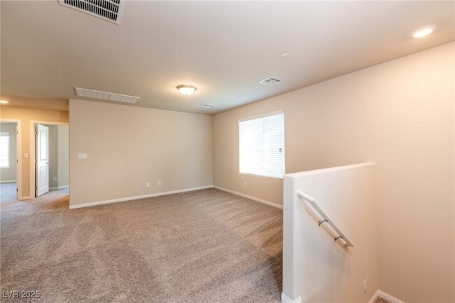 Building Photo - 480 Silverweed Ave