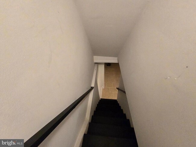 Building Photo - 457 N Edgewood St