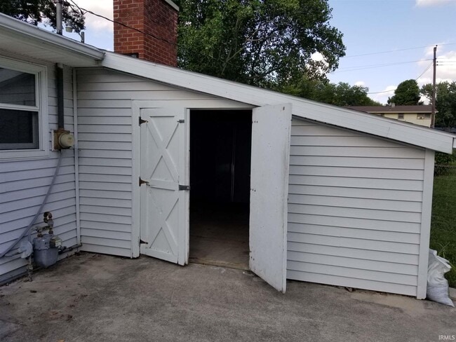 Building Photo - 311 Blake Dr