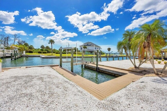 Building Photo - 1915 Pennsylvania Ave