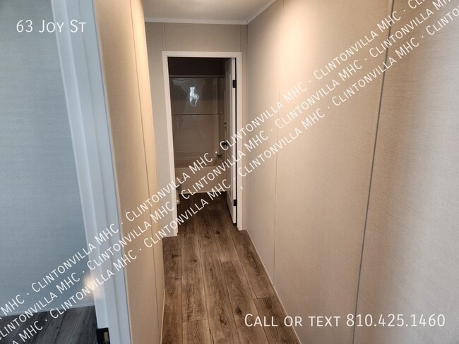 Building Photo - 63 Joy St