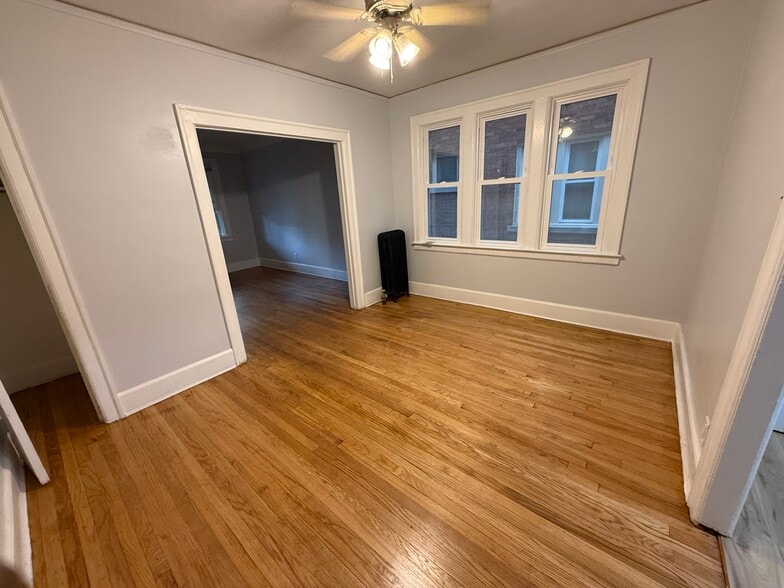 Building Photo - 914 Beaconsfield Ave