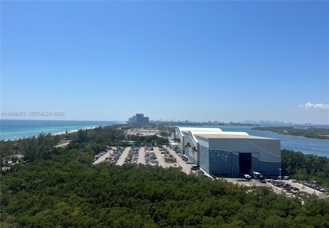 Building Photo - 100 Bayview Dr