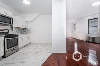 Building Photo - 4 bedroom in BROOKLYN NY 11218