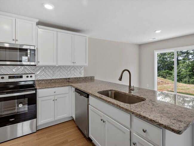 Building Photo - Lovely 3 Bed 2.5 Bath Home in Charlotte!