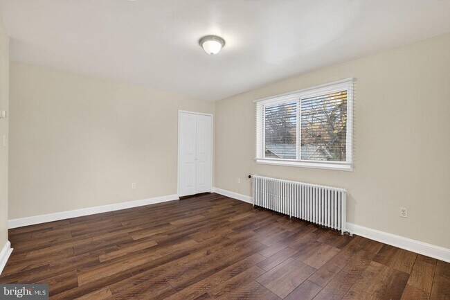 Building Photo - 3207 11th Pl SE