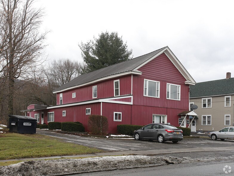 Primary Photo - 75 River St
