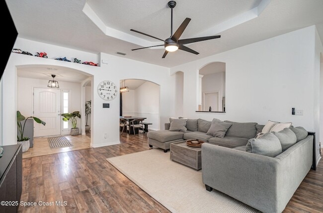 Building Photo - 499 Bayard Ave NE