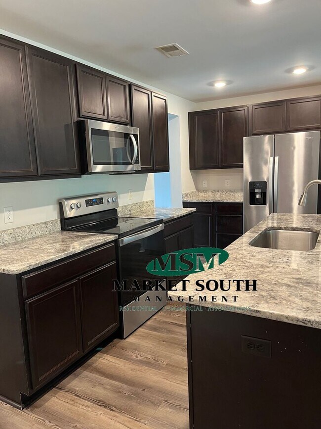 Building Photo - Rice Creek!  Port Wentworth **Rent Special...