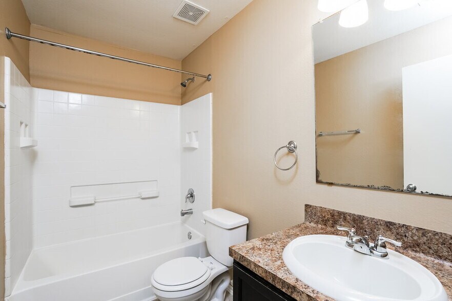 Building Photo - 21370 Beacon Springs Lane