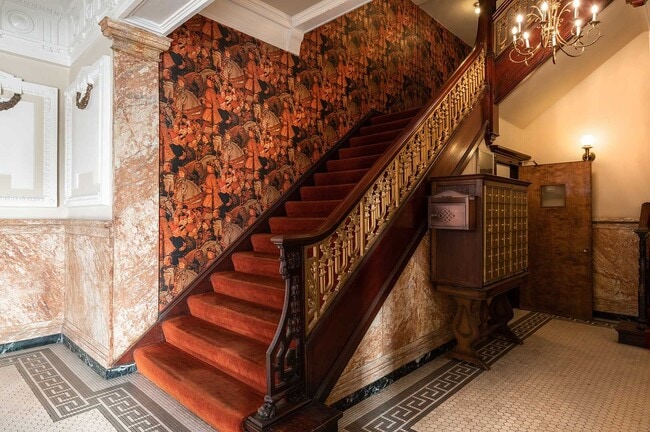 Interior Photo - De la Mar