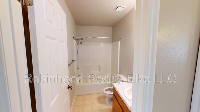 Building Photo - 2651 Shadow Ridge Dr
