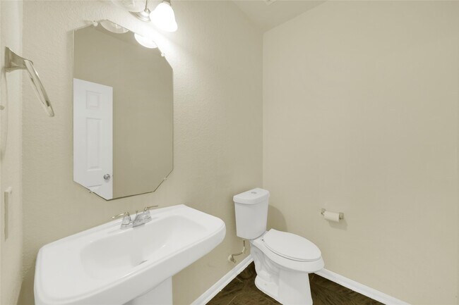 Building Photo - 20803 Fair Walnut Way