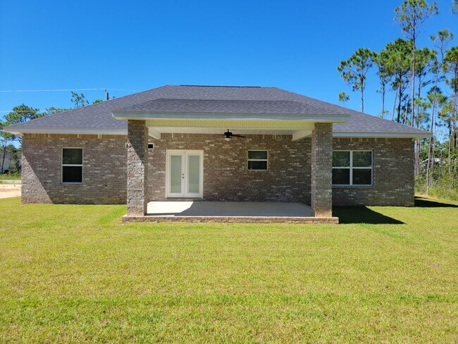 Building Photo - 1628 Ponderosa Dr