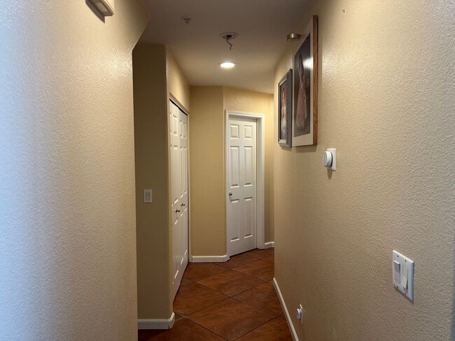 Building Photo - Spacious Home for Rent