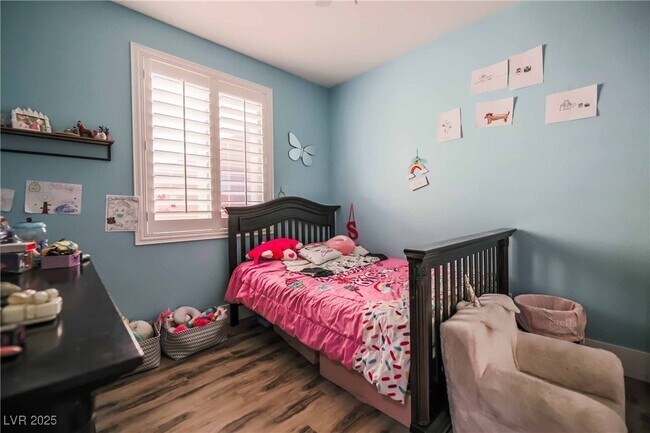 Building Photo - 780 Valley Rise Dr