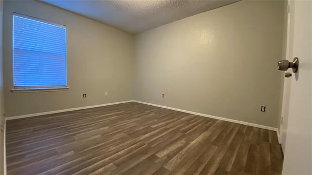 Building Photo - 1109 Falconcrest Ct