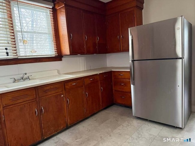 Building Photo - 9 Jennings St