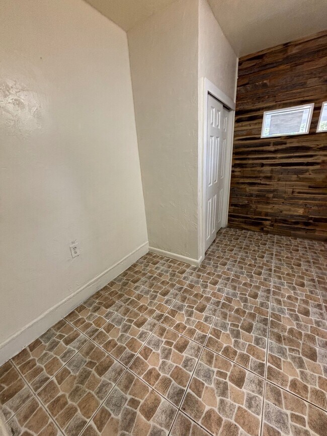 Building Photo - 5299 32nd Terrace N