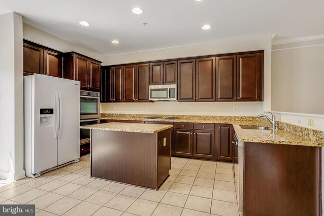 Building Photo - 2607 Egret Way