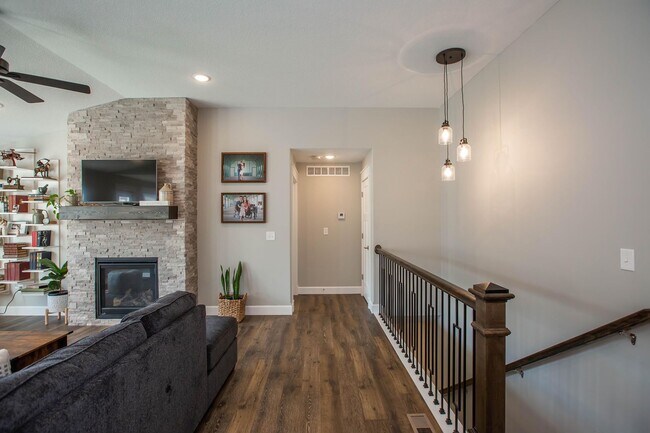 Building Photo - Stunning 4 Bed, 3 Bath Home | 3-Car Garage | Scenic Meadows