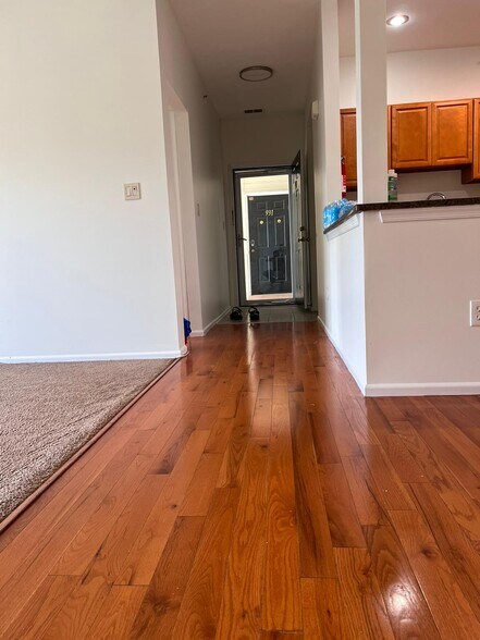 Building Photo - 933 Del Negro Ct