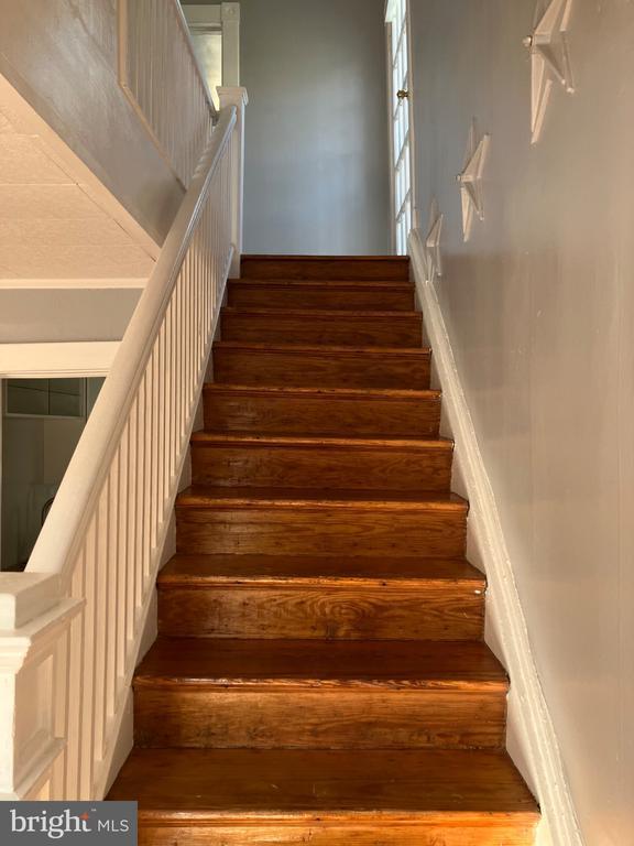 Building Photo - 20 W Clifford St