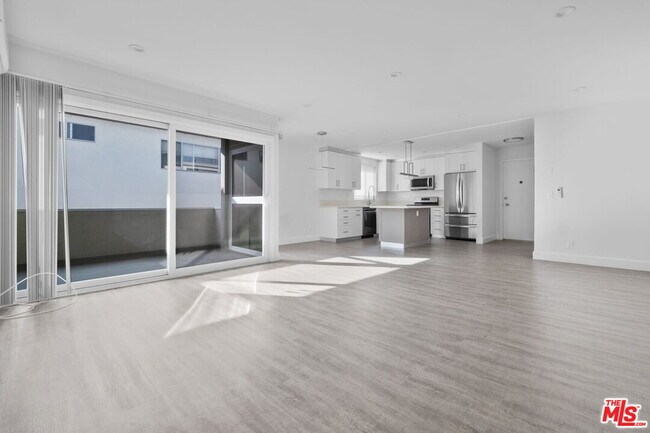 Building Photo - 848 18th St